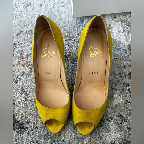 Christian Louboutin Yellow Suede Peep Toe 85mm - Picture 3 of 8